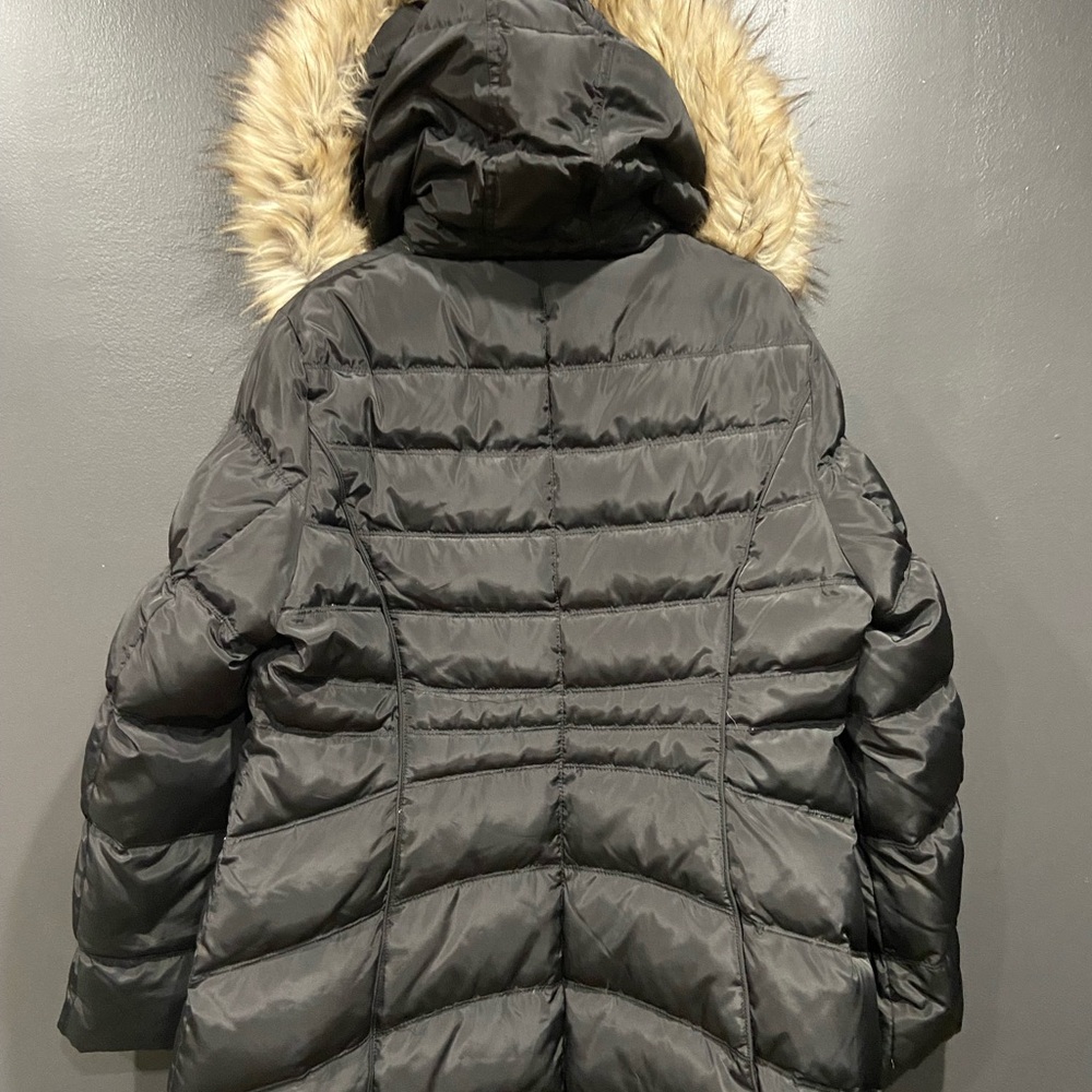 Laundry By Shelli Segal Black Puffer Coat with Faux Fur - Picture 3 of 9